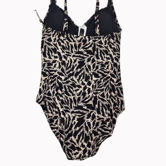 Nip Tuck Swim Size 6 Womens Animal Print One Piece Swimsuit Multifit Cup New - Picture 9 of 12